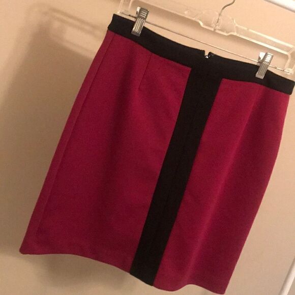 laundry by Shelli Segal Maroon and Black Skirt - 6 - Picture 3 of 7